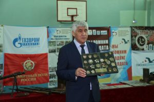 Уроки мужества "Мы помним подвиг солдата" и патриотические выставки прошли в СОШ № 54 города Астрахани